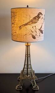 lot 38 image: Eiffel Tower Table Lamp