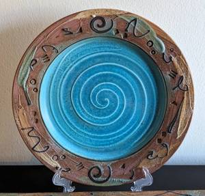lot 76A image: Two Pieces of Pretty Cunningham Pottery