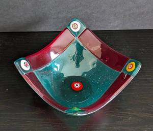 lot 142 image: Small Futura Murano Glass Dish