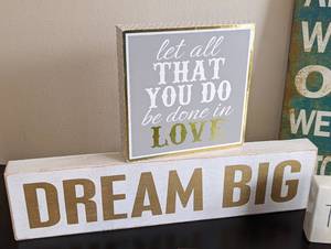 lot 150 image: Decorative Inspirational Signs