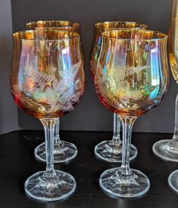 lot 160 image: Assorted Iridescent Glassware