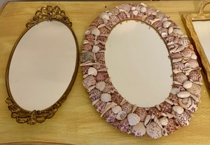 lot 229 image: Fantastic Mirrors, Mirrored Vanity Trays and Trinket Trays