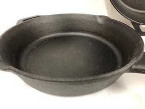 lot 118 image: Lot of 4 Cast Iron Skillets