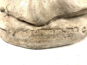 lot 144 image: Large Vintage Heavy Solid Cement Young Girl or Angel LawnGarden Statue