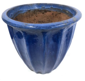 lot 147 image: Large Ribbed Blue Glaze Terracotta IndoorOutdoor Planter 