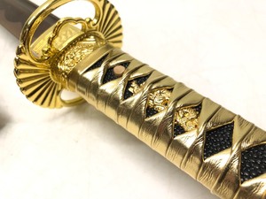 lot 208 image: Large 40 Decorative Samurai Style Sword