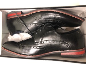 lot 219 image: Group of 3 Like-New or Brand New Pairs of Mens Dress Shoes - Size 12