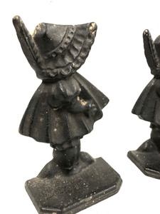 lot 273 image: Orig Antique Sunbonnet Girl Cast Iron Bookends