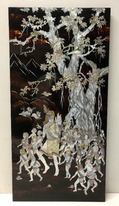 lot 288 image: Oriental 7-Panel Inlaid Mother of Pearl Scenery Artwork