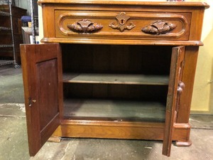 lot 290 image: Quality Antique Smaller Buffet Cabinet or Vanity 