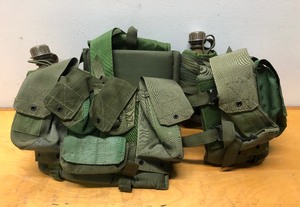 lot 300 image: Excellent Quality Tactical Ammo Survival Vest