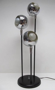 lot 6 image: Awesome Orig Mid Century 3-Light Chrome Eyeball Orb Table Lamp