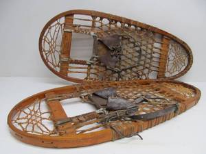 lot 21 image: Nice Vintage Pair of Bear Paw Snowshoes - C.A. LUND Hastings, Minn