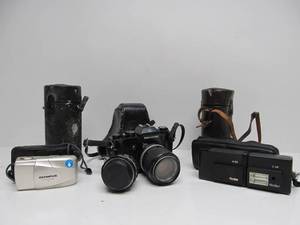 lot 25 image: Assorted Vintage Film Cameras Lenses etc