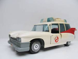 lot 31 image: Original Vintage 1984 ECTO-1 Ghostbusters Vehicle