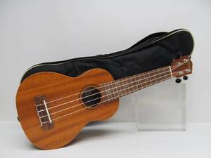 lot 40 image: Excellent Condition Strong Wind Ukulele 