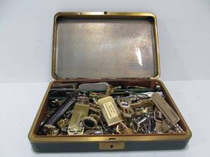 lot 72 image: Nice Estate Lot of Vintage Mens Accessories Cufflinks etc
