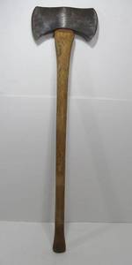 lot 89 image: Old Vintage Double Edged Mastercraft Axe
