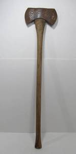 lot 90 image: Old Vintage Double Edged Axe