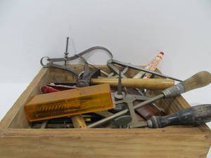 lot 93 image: Lot of Interesting vintage & Antique Hand Tools