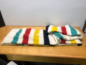 lot 8 image: Great Old HUGE Vintage DOUBLE Hudson Bay Wool Blanket