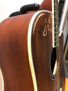 lot 321 image: Vitesse Acoustic Guitar