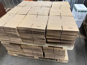 lot 56 image: Quantity 450 - Pallet of Shipping Boxes 7x7x6 - New