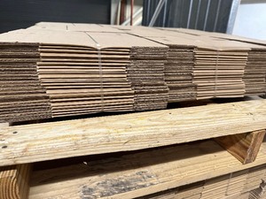 lot 58 image: Quantity 225 - Pallet of Shipping Boxes 7x7x6 - New