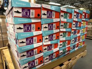 lot 20 image: 90 New Pairs Baretraps Shoes Wholesale Pallet - Quantity 90 Pairs New In Box Baretraps Gemma Black & Taupe - Size 6 - 11 - No Reserve