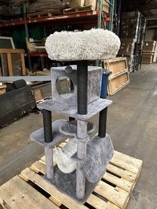lot 61 image: Nice Cat Tree