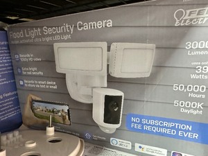 lot 38 image: Feit Electric LED 1080P HD Smart Flood Security Light with Camera - Open Box Tested Working