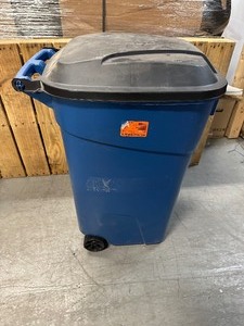 lot 88 image: Medium Sized Recycling Bin - Used O.K. Condition - small hole in bottom - tested works