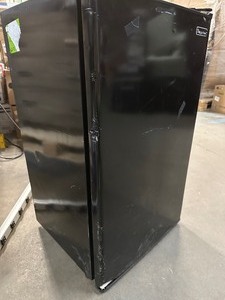 lot 89 image: Mini Fridge - Works - Fair Condition