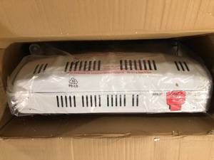 lot 6 image: Mr. Heater 30,000 BTU Vent Free Blue Flame Propane Space Heater  Customer Returns See Pictures