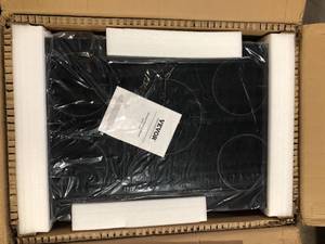 lot 21 image: VEVOR Electric Cooktop 30 in. 5 Burners Induction Stove Top 9200 Watt Built-in Magnetic Cooktop Customer Returns See Pictures