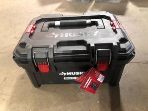 lot 39 image: Husky Build-Out Large Toolbox   Customer Returns See Pictures