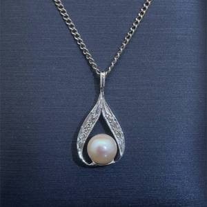 White Pearl & Diamond Double Ribbon Drop Pendant 16 Necklace in 14k White Gold $1,575 Retail