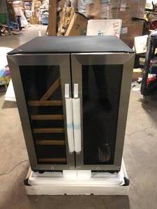 LANBO Wine Refrigerator 23 in. Dual Zone 18-Bottle 55-Can Beverage and Wine cooler in Stainless Steel   Customer Returns See Pictures