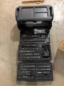 Husky Mechanics Tool Set (270-Piece)   Customer Returns See Pictures