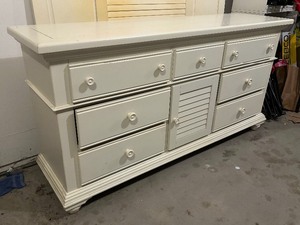lot 24 image: Wonderful White Dresser by Broyhill