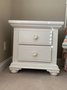 lot 13 image: White Night Stand by Broyhill