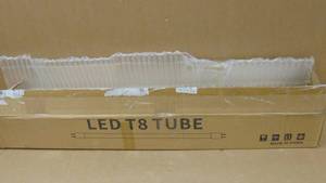 lot 25 image: Repair Case of 4 foot led bulbs Look at photos pins need repair on eneds