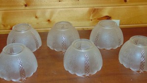 lot 18 image: Set of 6 Frosted Scalloped Raised Etching Glass Light Lamp Shade