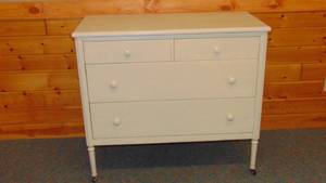 lot 48 image: 1930s Steel 4 Drawer Dresser - 40W x 19D x 36H