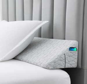 lot 424 image: DECMAY King Bed Wedge Pillow for Headboard