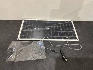 lot 214 image: Solar Panel, Weather Resistant Polycrystalline Silicon 5W 12V