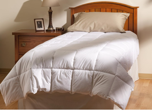 lot 272 image: Comforter, King, White