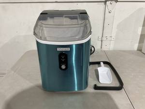 lot 100 image: Nugget Countertop Ice Maker Stainless