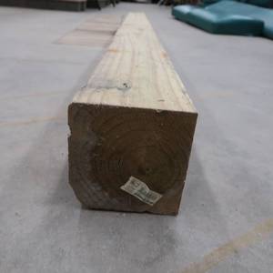 lot 32 image: GREEN TREATED 6X6 BEAM