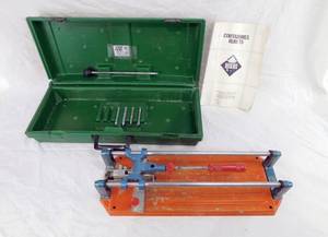 RUBI TS30 Tile Cutter in Case - case and directions in Spanish